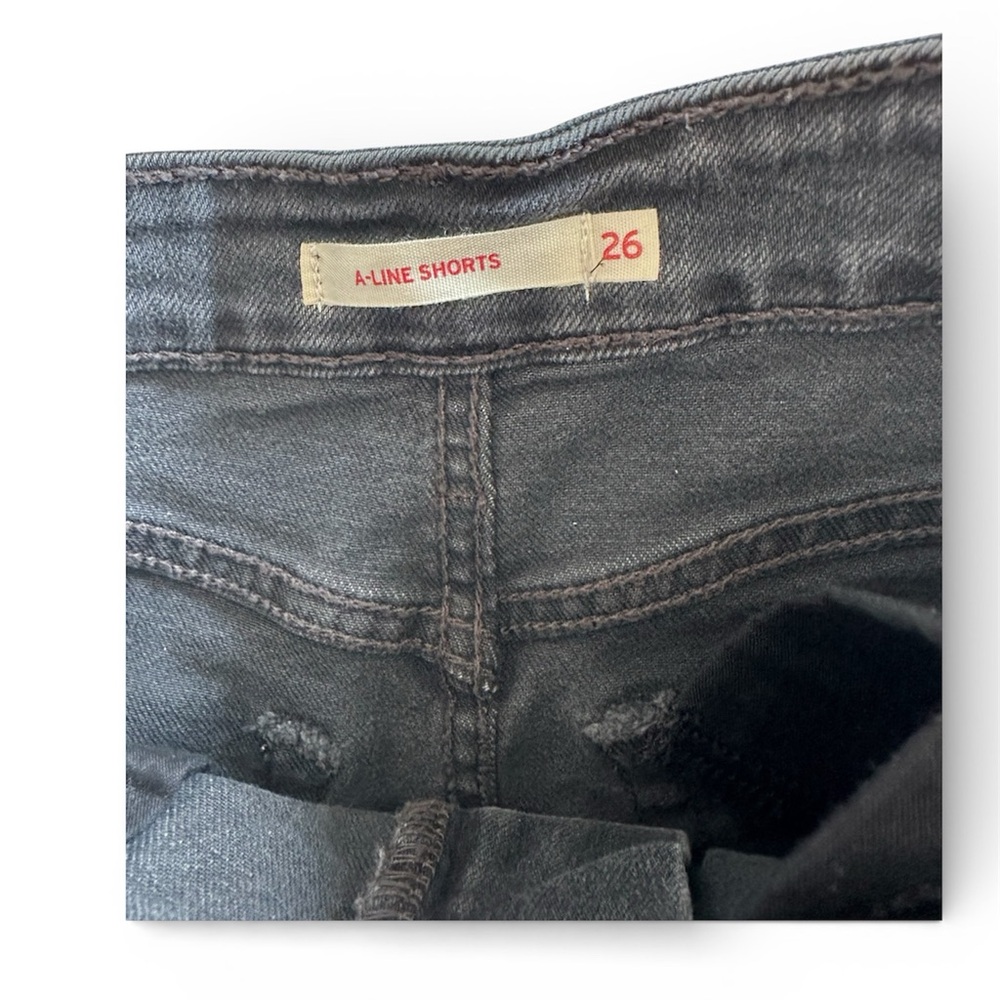 Levis women’s A-Line Shorts, First Or Last No Size 26 Washed Black Denim - Picture 3 of 3